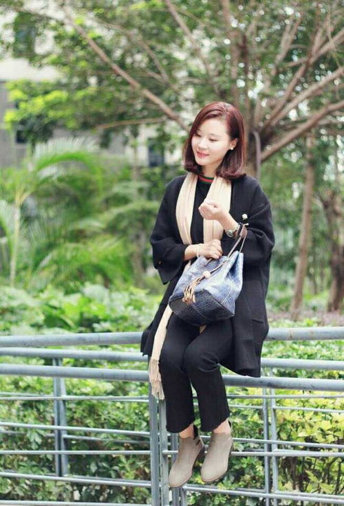 章小蕙八字命理解析 请帮忙批一下八字 看看