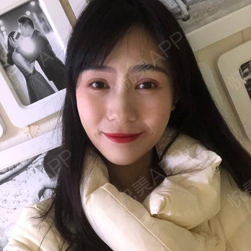 郑爽退出娱乐圈后的生活