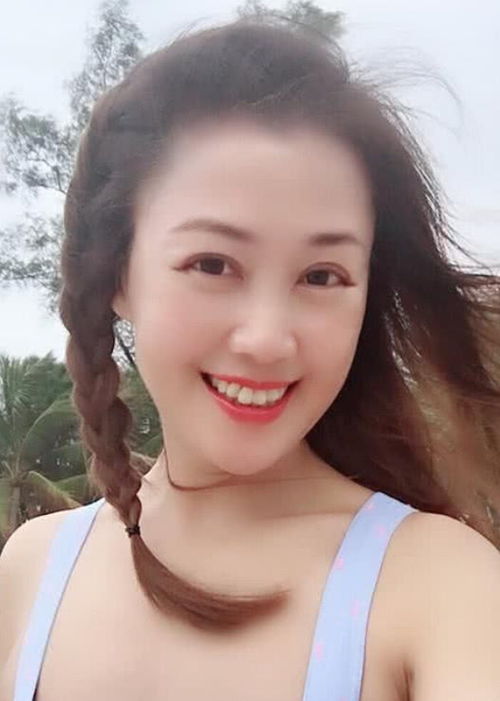 二人转演员小黄飞_二人转演员小黄飞还火吗