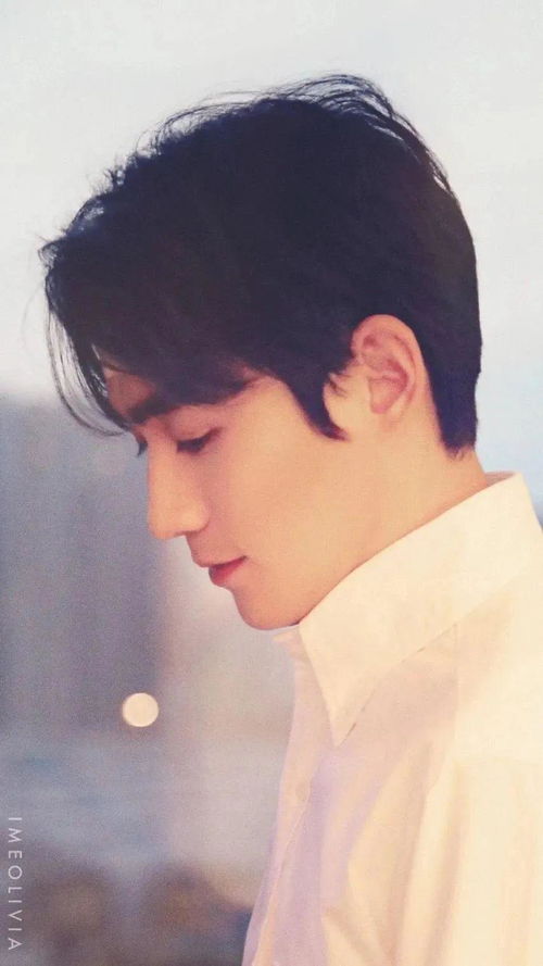 鬼灭之刃蝴蝶忍被按在地上草